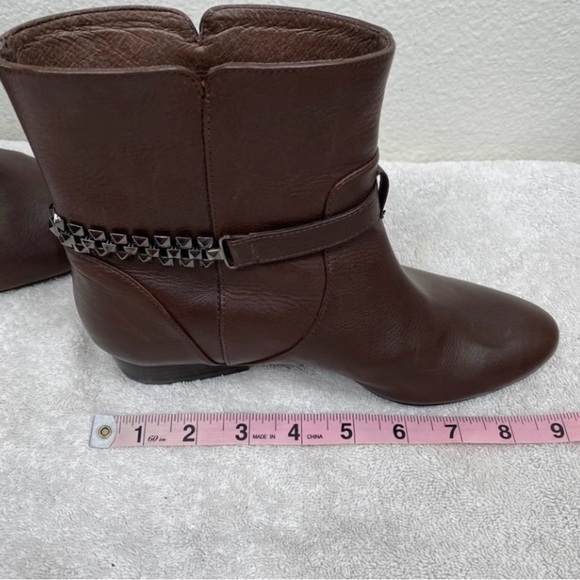 Le Saunda Women's Brown Leather Studded Flat Pull On Bootie Size 5 Classic Boho - Picture 16 of 16